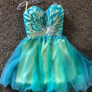 Almsot brand new Dress